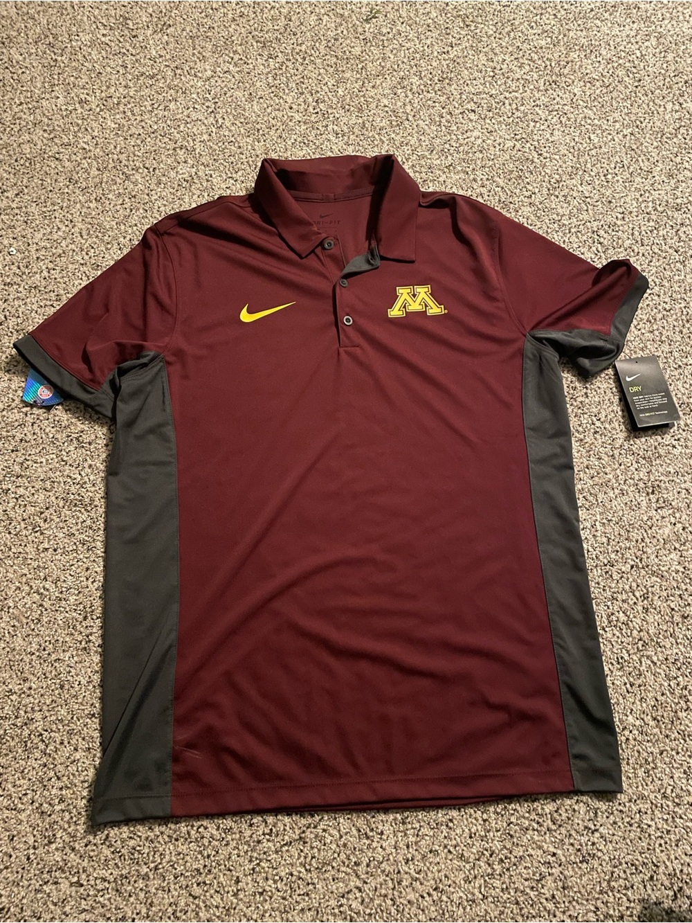 NWT Nike Dryfit University of Minnesota Maroon Polo Shirt